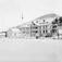 17.01.1909. Vinstra hotel. Bolighus i sveitserstil, uthus, gjerde.