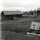 Nedre Nøtåsen, Elverum, Sør-Østerdal, Hedmark i 1920-årene. Tun med løe til venstre og stall til høyre.