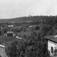 Utsikt over deler av Friluftsmuseet, Norsk Folkemuseum, en gang i 1920-årene.