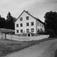Vik, Stange, Hedmark. Hovedhuset sett fra sydvest. 
Fra dr. Eivind S. Engelstads storgårdsundersøkelser 1957.