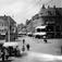 Fredrikstad, Østfold. 1930. Bybebyggelse.Torg.
Torghandel. Gater. Forgjengere. Biler.