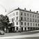 Akersgata 68, Oslo. Bygård med begravelsesbyrå i underetasjen. Oppført i 1869 for murmester Christoffer Fredrik Böhme ved arkitekt G. W. Nordan. Revet 1966.