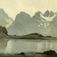 Postkort. Nyttårshilsen. Fotografisk motiv. Landskap. Fjell. Fjord. Robåt. Rokarer. Datert 03.01.1906.