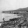 Molde sett fra øst ,  Grand hotell, Molde.Grand hotell, Molde i bakgrunnen. 2046. Molde med Grand Hotel. Axel Lindahl. Før påbygging i 1919...Hotellet stod på Grandvegen vest for  Moldegård. ..Det eksisterte i åra 1885-1919.