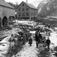 Hoem, Eikesdalvatnet. .Bildet er tatt fra taket på huset som Edvard Hånde og døtrene bodde i. .Fjøs, våningshus bygd 1914. .Se også bilde nr 095.